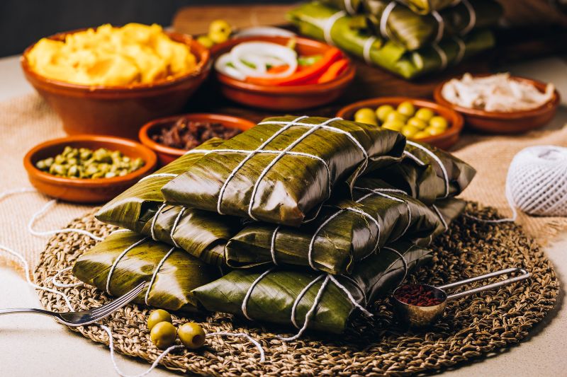 Hallacas hechas con hoja de platano Hallacas hechas con hoja de platano